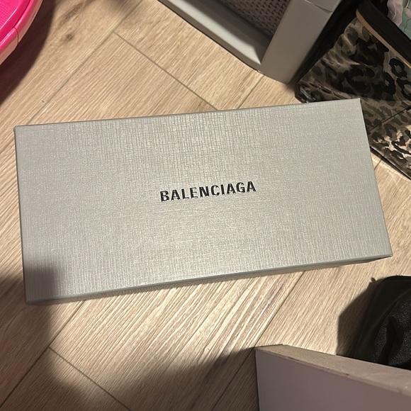 Balenciaga Pool Slides - Picture 5 of 6